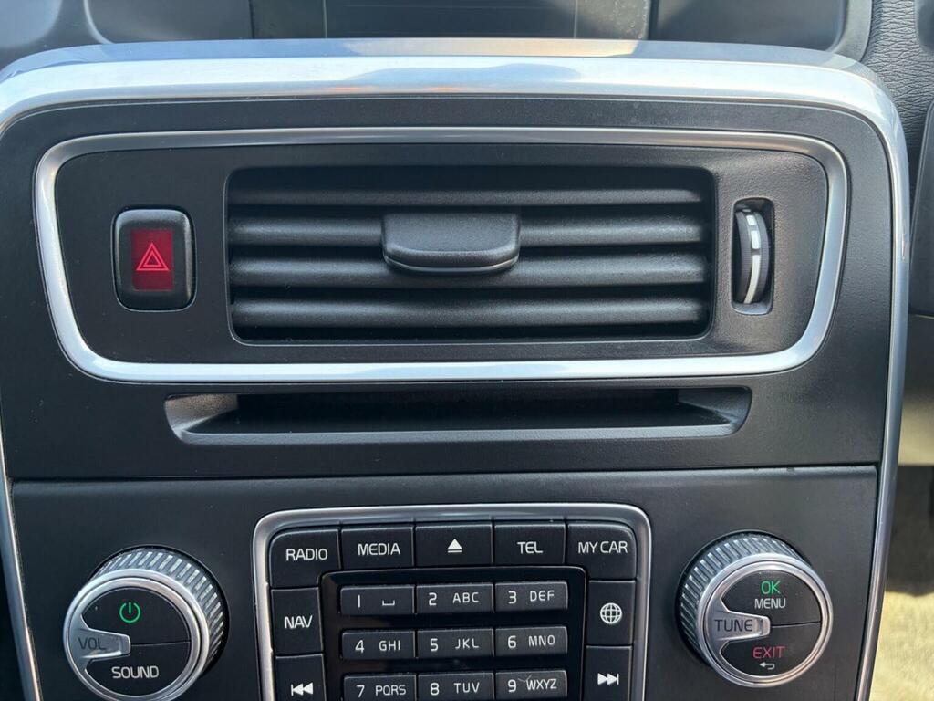 Volvo S60 2L R-design Lux Nav Red #50