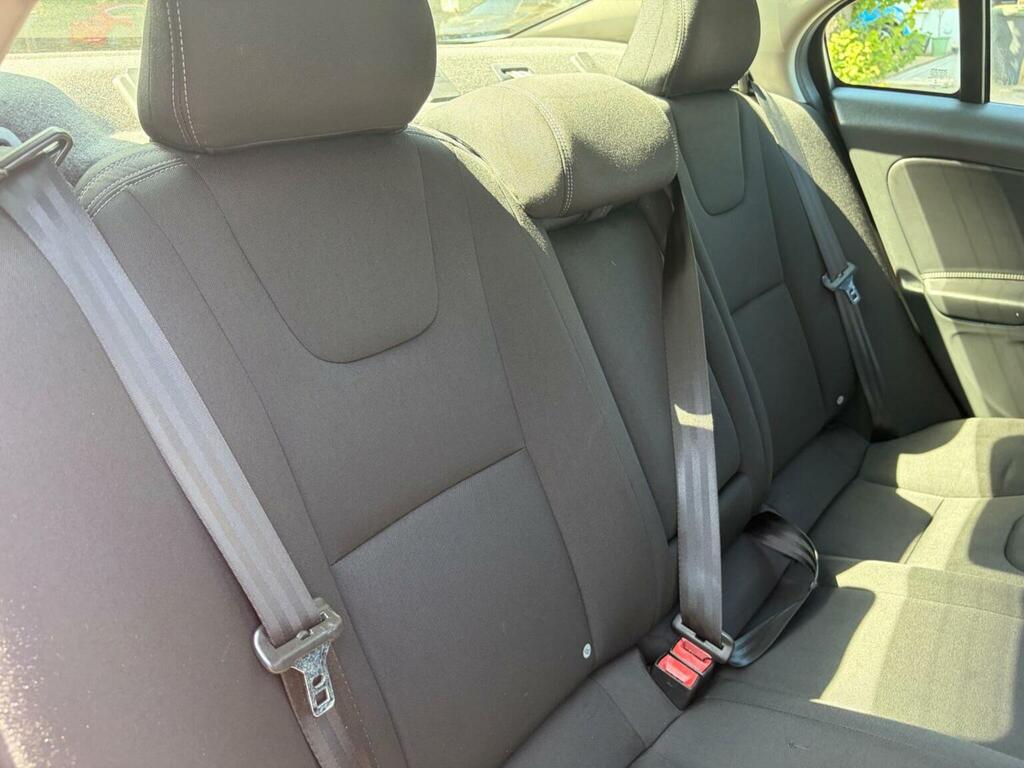 Volvo S60 2L R-design Lux Nav Red #61