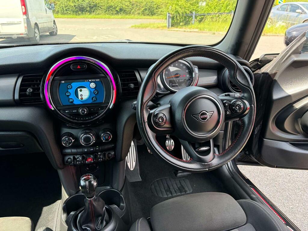 Mini Hatch 1.5 Cooper Sport Euro 6 Ss YG20KLA Black #2