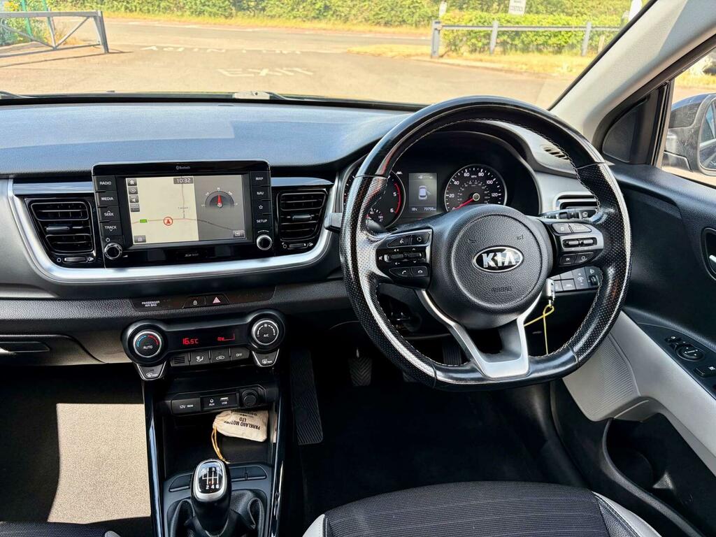 Kia Stonic 1.6 Crdi 3 Euro 6 Ss Black #2