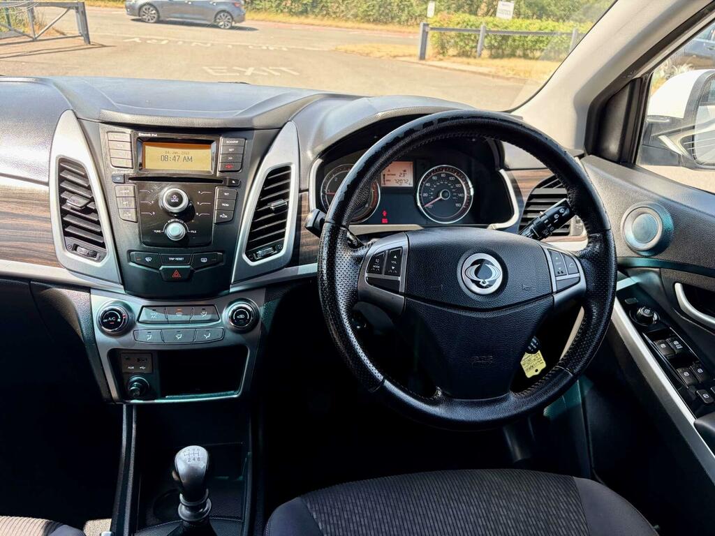 SsangYong Korando 2.2D Se 4Wd Euro 6 White #2