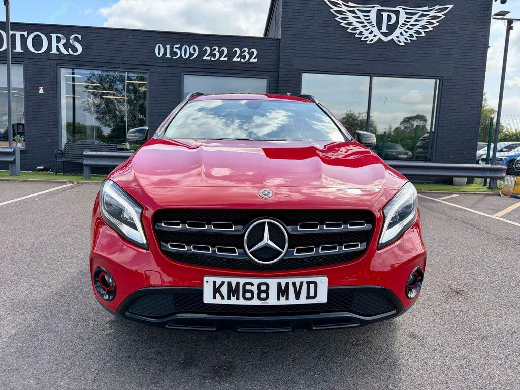 Mercedes-Benz GLA Class Urban Edition Red #3