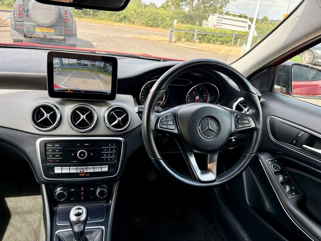 Mercedes-Benz GLA Class Urban Edition Red #2