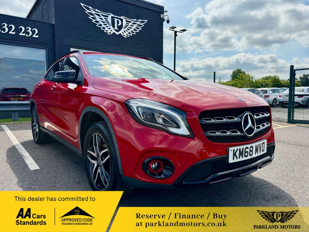 Mercedes-Benz GLA Class 1.6 Gla180 Urban Edition Euro 6 Ss KM68MVD Red