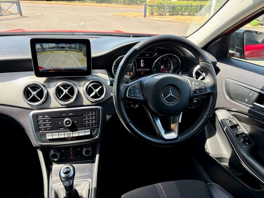 Mercedes-Benz GLA Class 1.6 Gla180 Urban Edition Euro 6 Ss KM68MVD Red #2