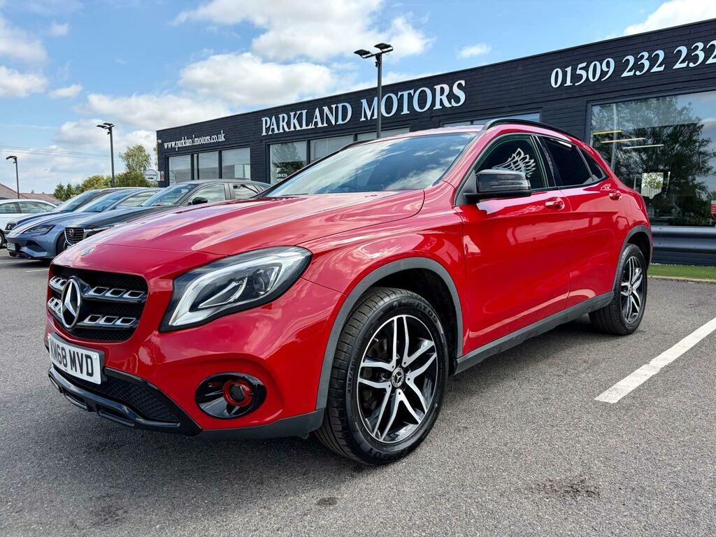 Mercedes-Benz GLA Class Urban Edition Red #4