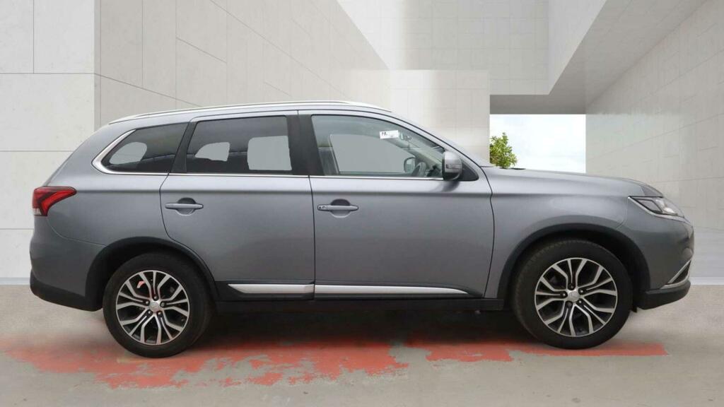 Mitsubishi Outlander 3 Grey #4
