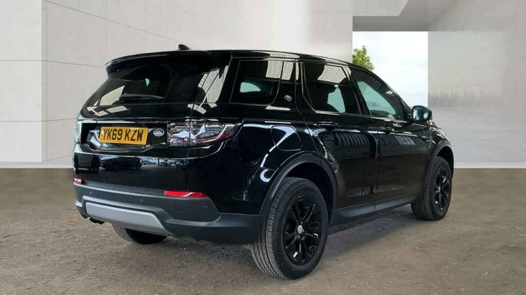 Land Rover Discovery Sport S Black #3