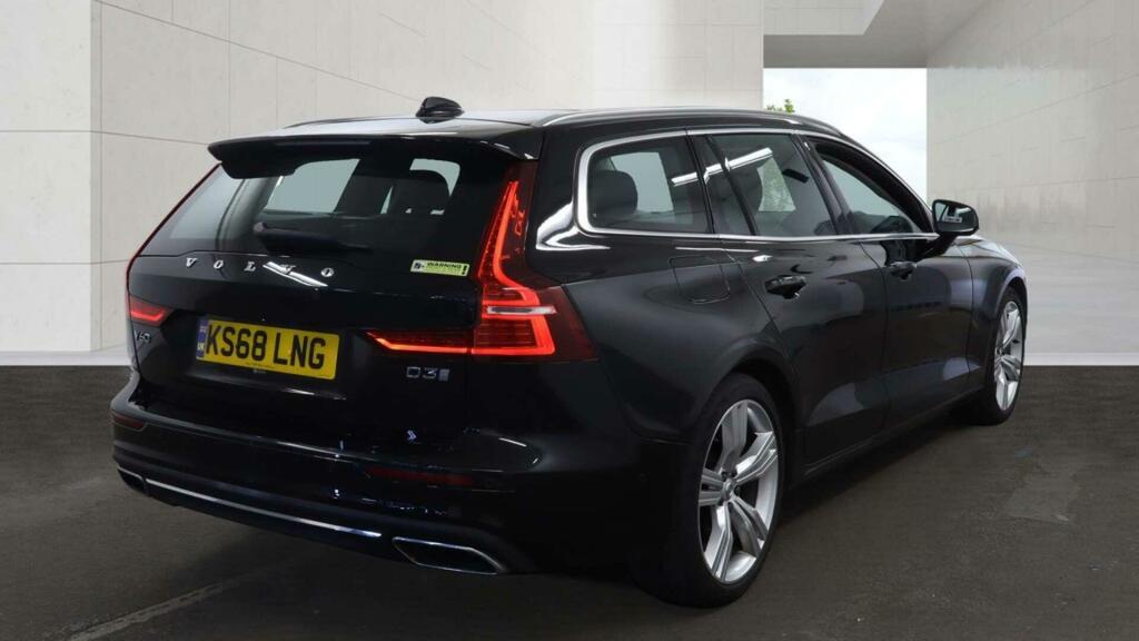 Volvo V60 Inscription Pro Black #3