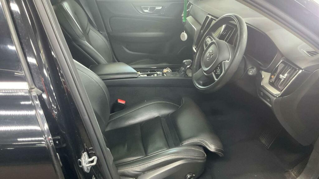 Volvo V60 D3 R-design Nav Black #10