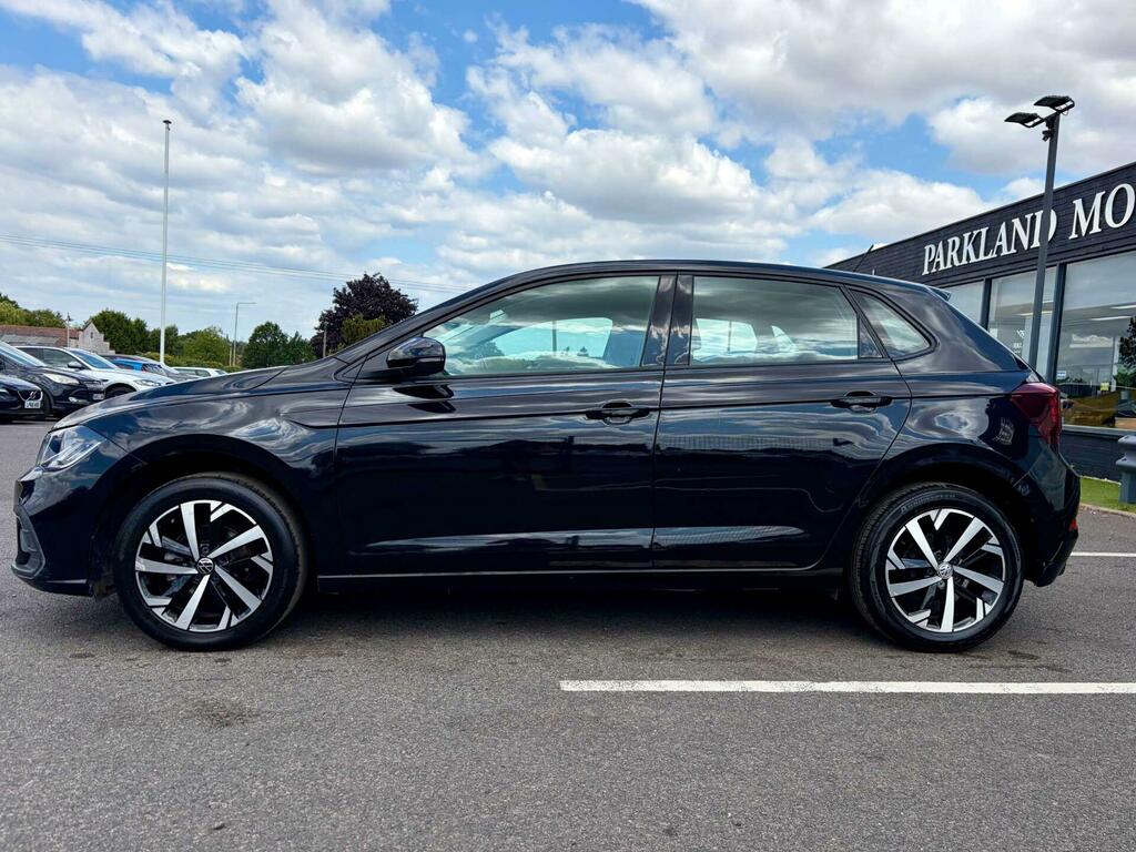 Volkswagen Polo Life Black #5