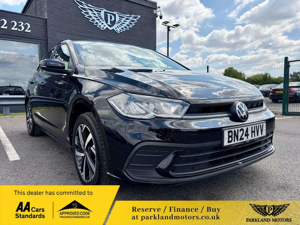 Volkswagen Polo Life Black