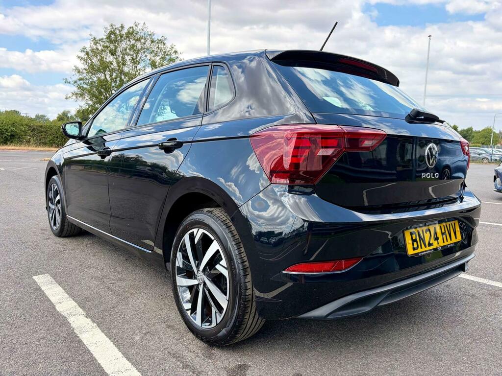 Volkswagen Polo Life Black #6