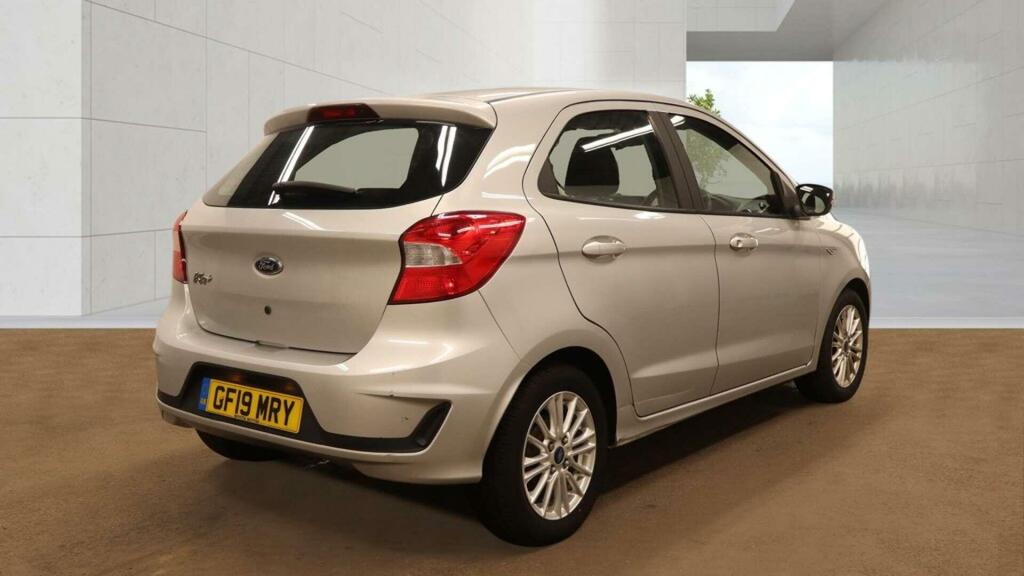 Ford KA+ Zetec Silver #4