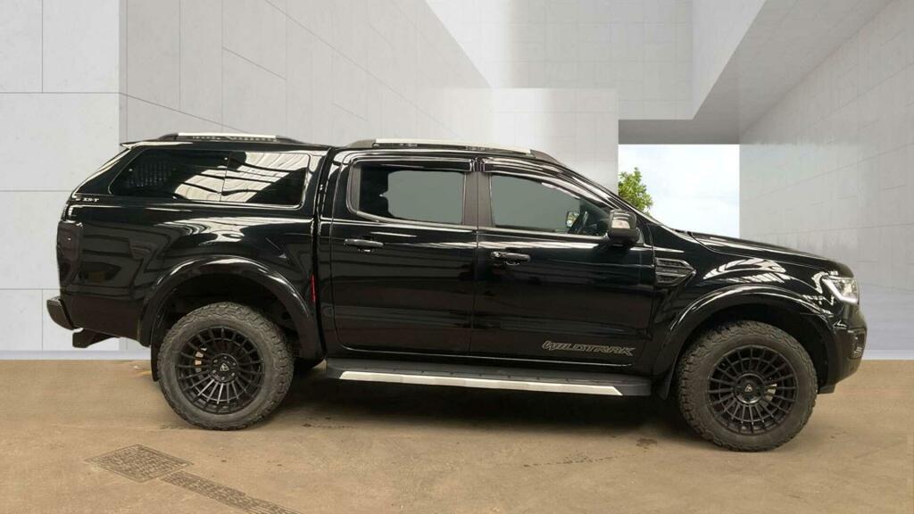Ford Ranger Wildtrak Black #4