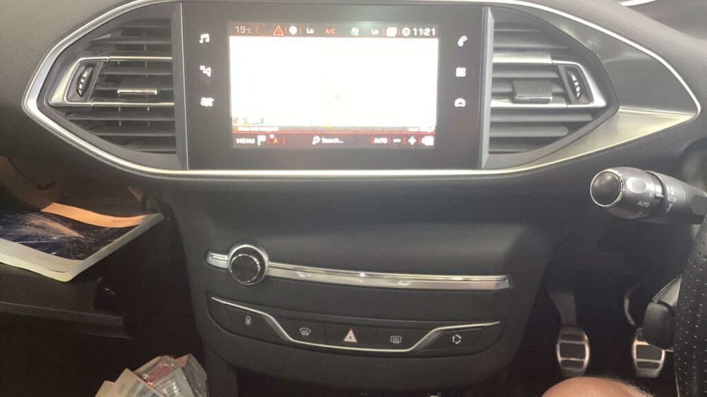 Peugeot 308 SW Puretech Tech Edition  #13