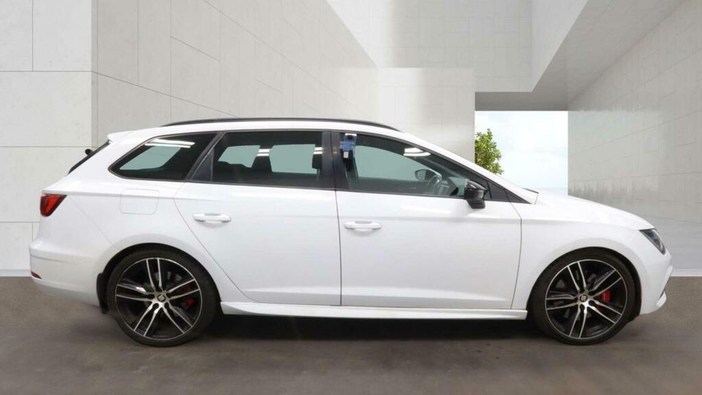 Seat Leon Cupra 300 White #4