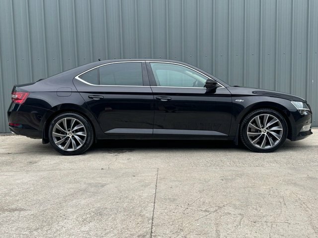 Skoda Superb Tsi Laurin Klement Black #4