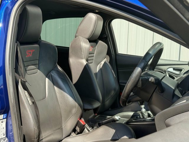 Ford Focus 2.0T Ecoboost Hatchback ST03YUP Blue #6
