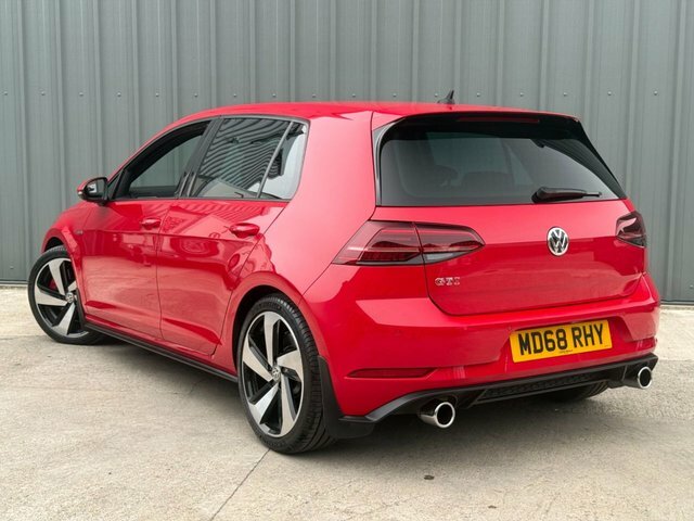 Volkswagen Golf Performance 2.0 Tsi Dsg MD68RHY Red #2