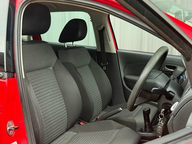 Volkswagen Polo 1.2 Hatchback Red #6