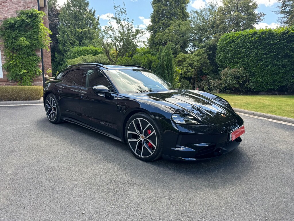 Porsche Taycan 4S Cross Turismo #18