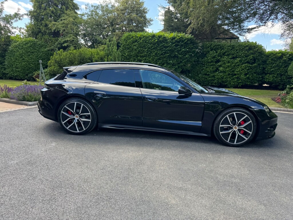 Porsche Taycan 4S Cross Turismo #15
