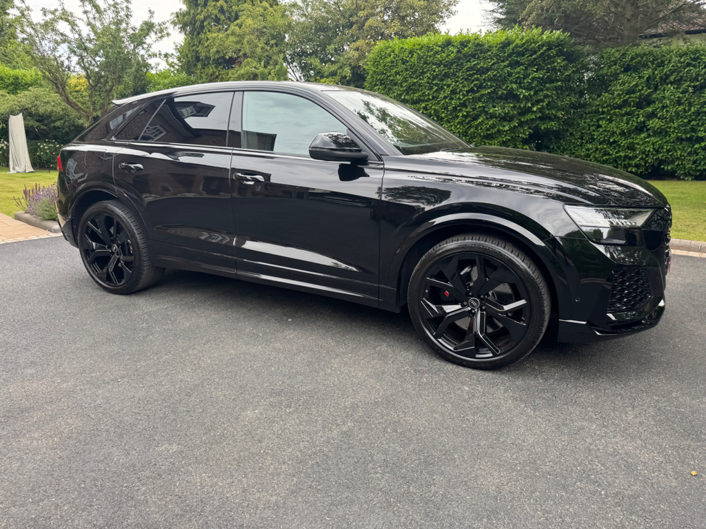 Audi Q8 Estate Black