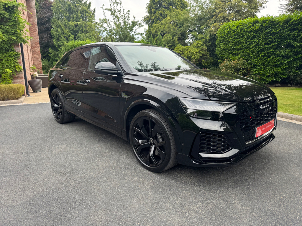 Audi Q8 Estate Black #5