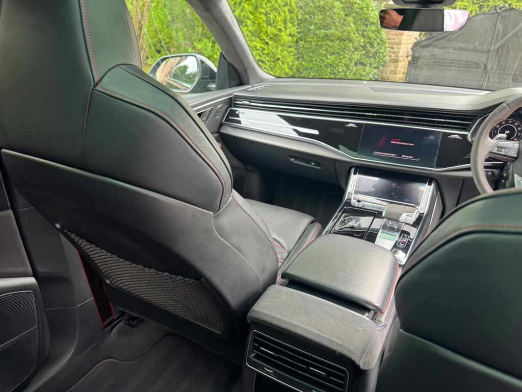 Audi Q8 Estate Black #4