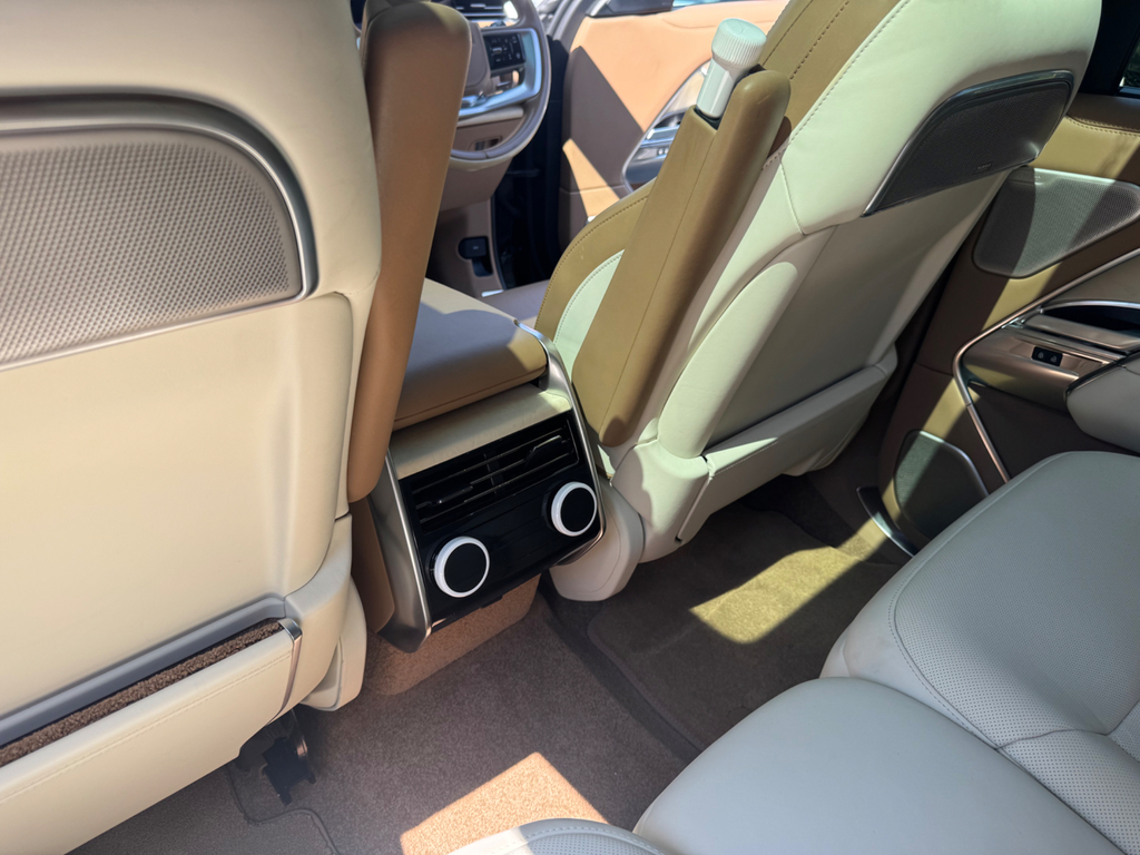 Land Rover Range Rover 3.0 P550e 38.2Kwh Sv Suv Plug-in Hybrid  #8