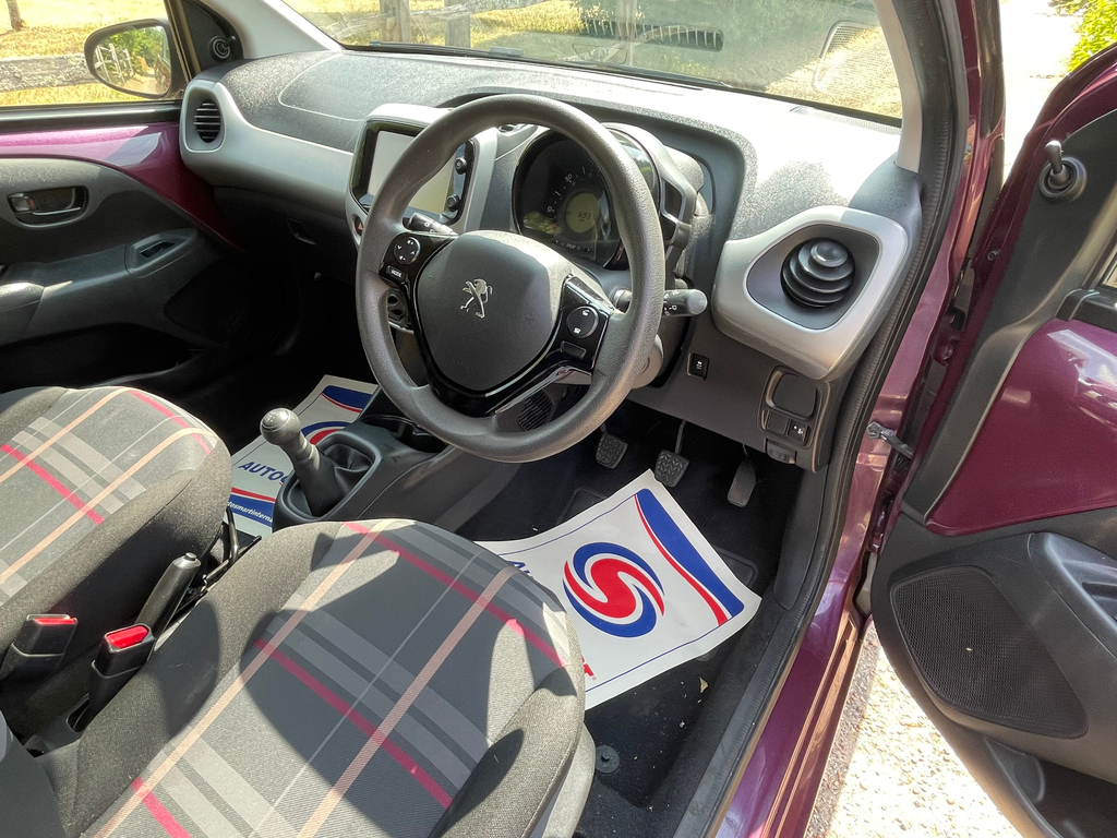 Peugeot 108 Active Silver #19