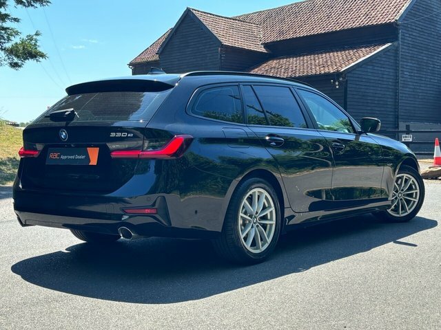 BMW 3 Series 330E 12Kwh Se Pro AF22UOY Black #2