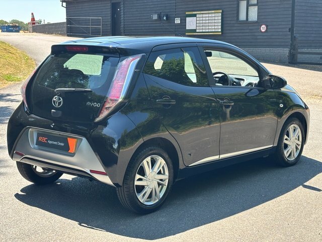 Toyota Aygo Vvt-i X-clusiv Hatchback Black #4