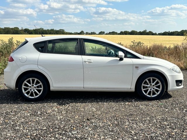 Seat Leon Tsi Se Copa Hatchback White #5