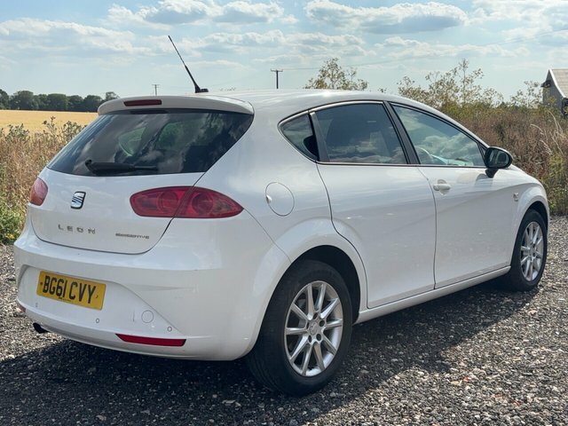 Seat Leon Tsi Se Copa Hatchback White #4