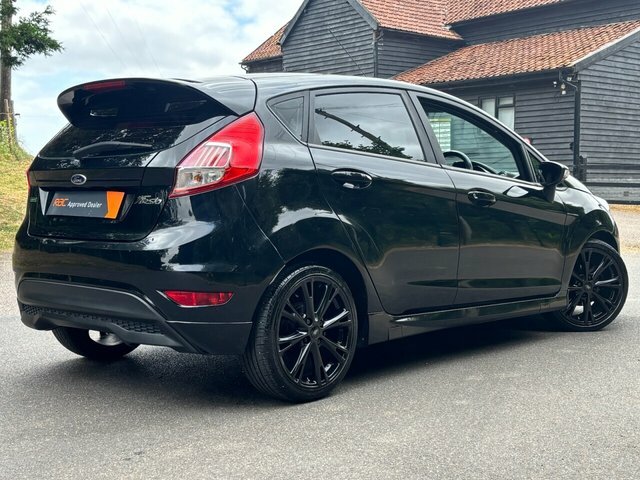 Ford Fiesta Ecoboost St-line Hatchback Black #2