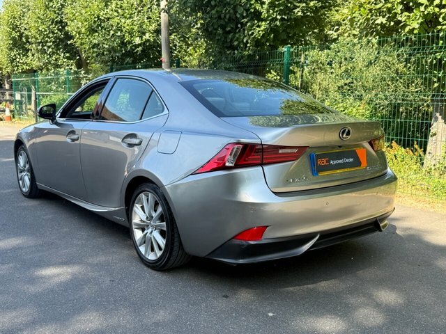 Lexus IS 300H Advance Saloon Silver #4