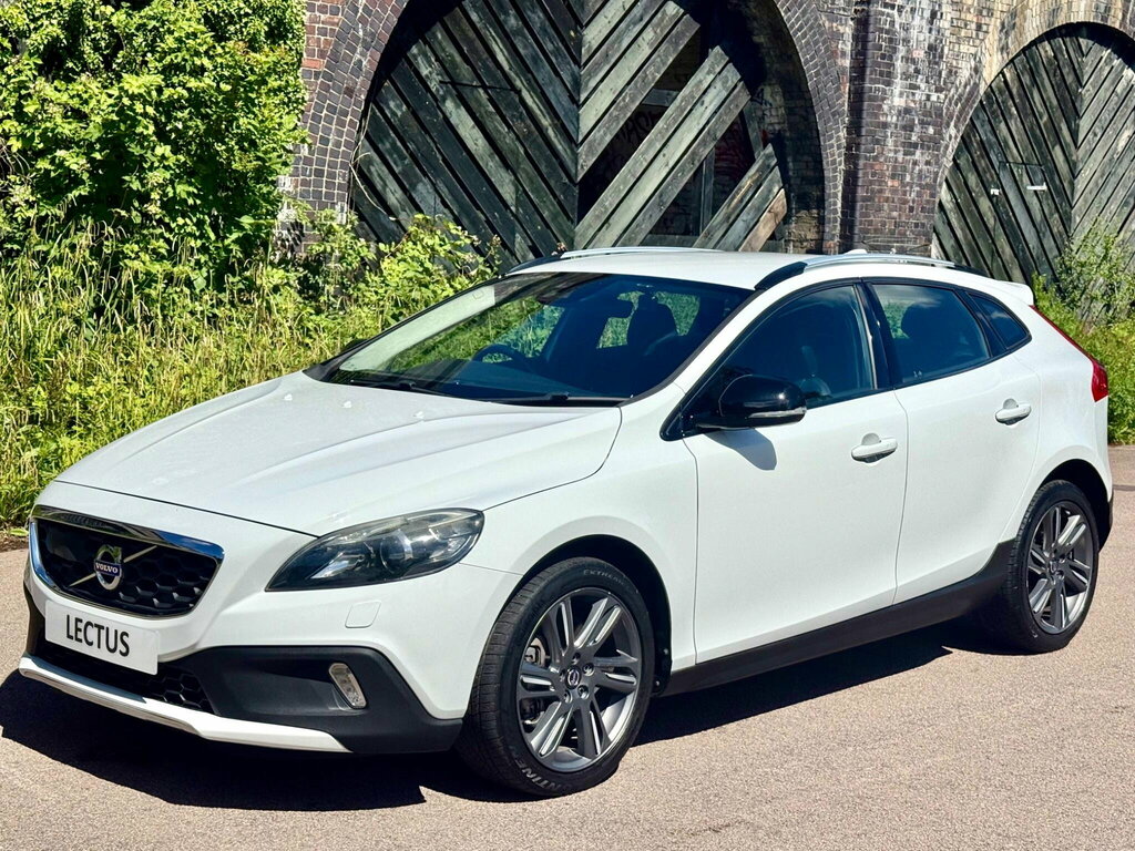 Volvo V40 Cross Country 2.0 T5 Lux Nav Awd Euro 6 Ss White #4