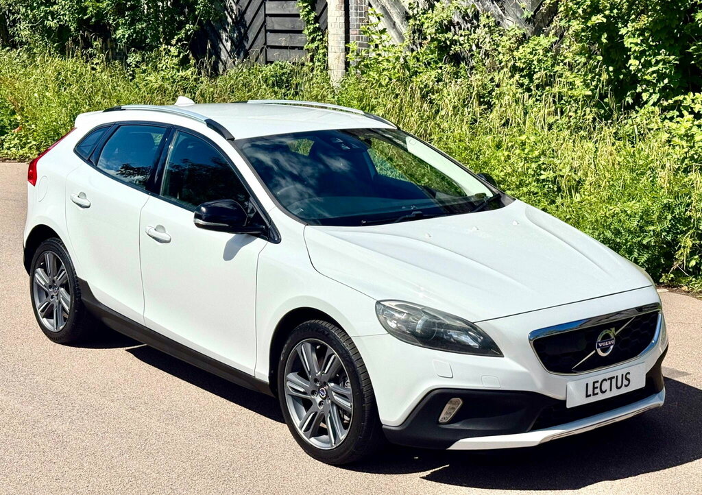Volvo V40 Cross Country 2.0 T5 Lux Nav Awd Euro 6 Ss White #2
