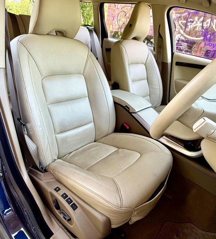 Volvo V70 2.4 D5 Se Estate Euro 5 Ss 2 White #18