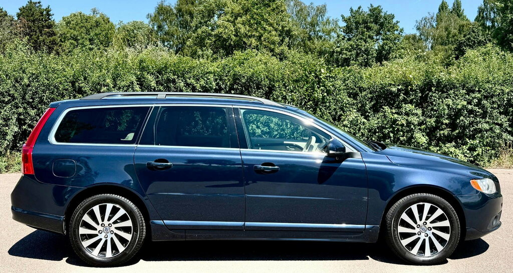 Volvo V70 2.4 D5 Se Estate Euro 5 Ss 2 White #10