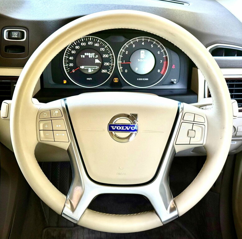 Volvo V70 2.4 D5 Se Estate Euro 5 Ss 2 White #27
