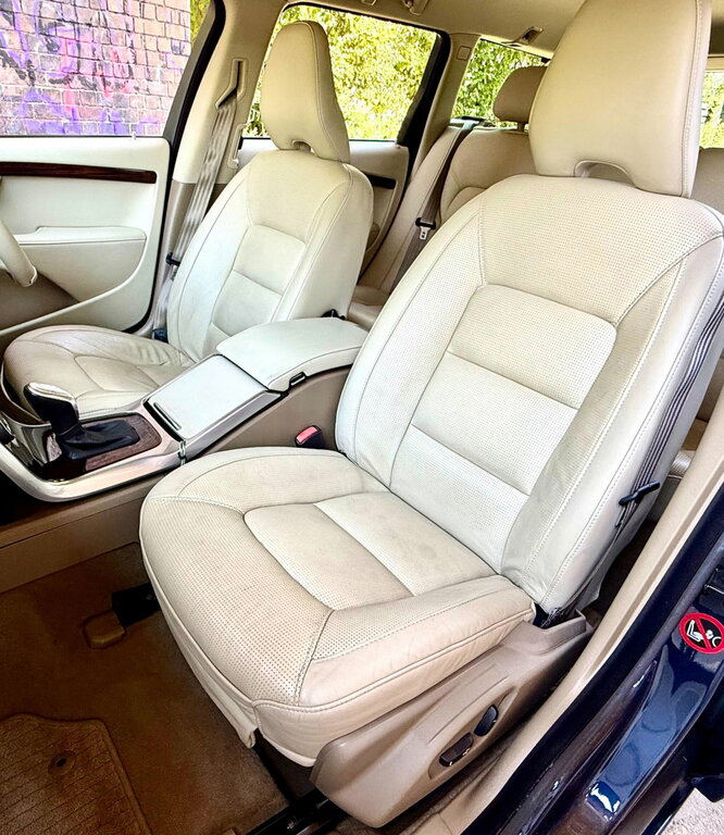 Volvo V70 2.4 D5 Se Estate Euro 5 Ss 2 White #22