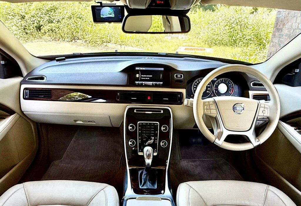 Volvo V70 2.4 D5 Se Estate Euro 5 Ss 2 White #29