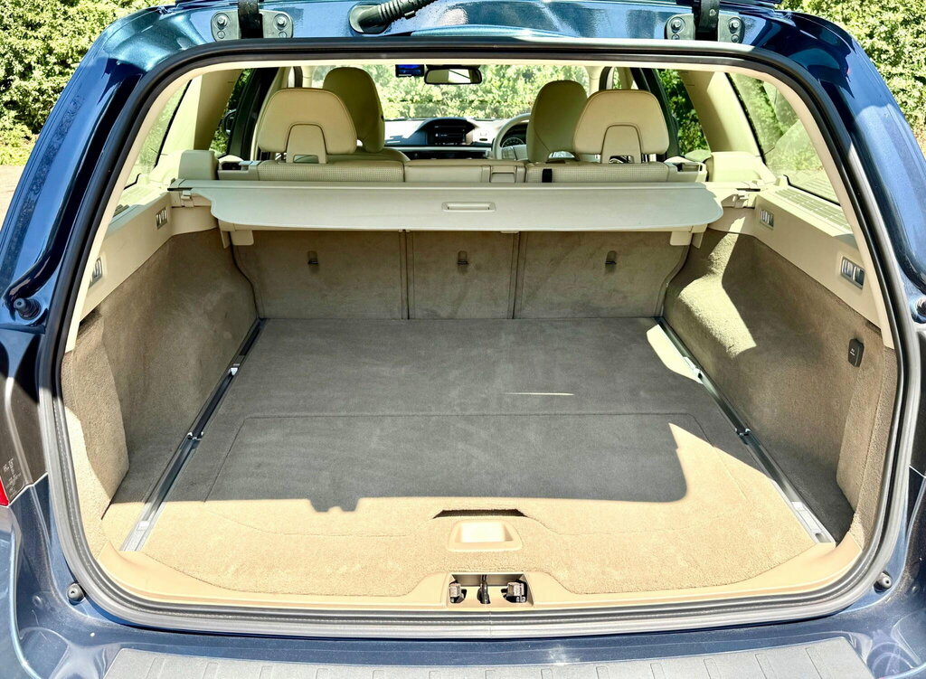 Volvo V70 2.4 D5 Se Estate Euro 5 Ss 2 White #48