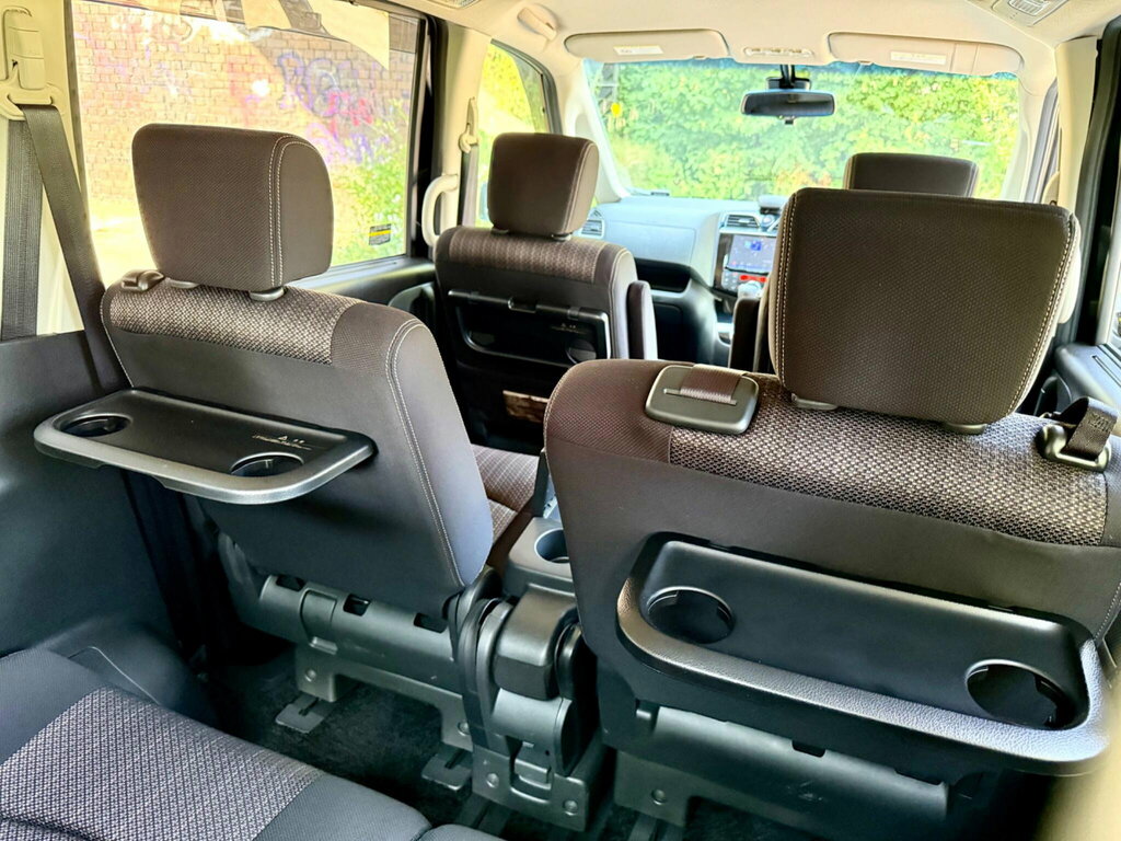 Nissan Serena Hybrid , , 8 Seater , Ulez , Fresh Imp White #30
