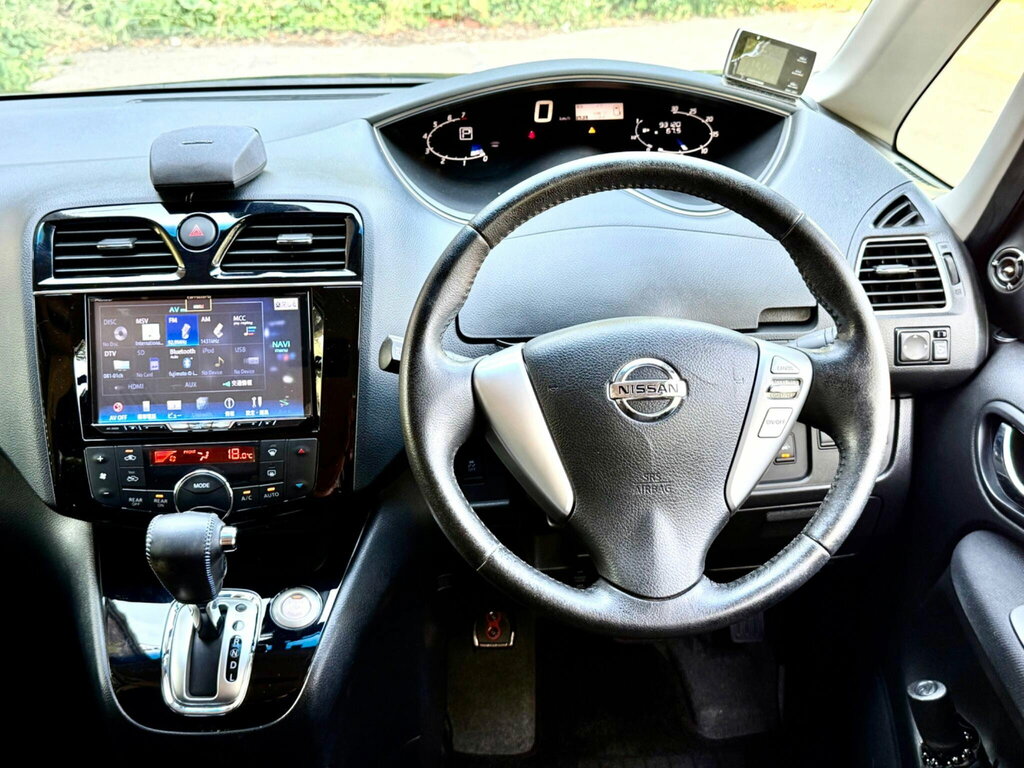 Nissan Serena Hybrid , , 8 Seater , Ulez , Fresh Imp White #17