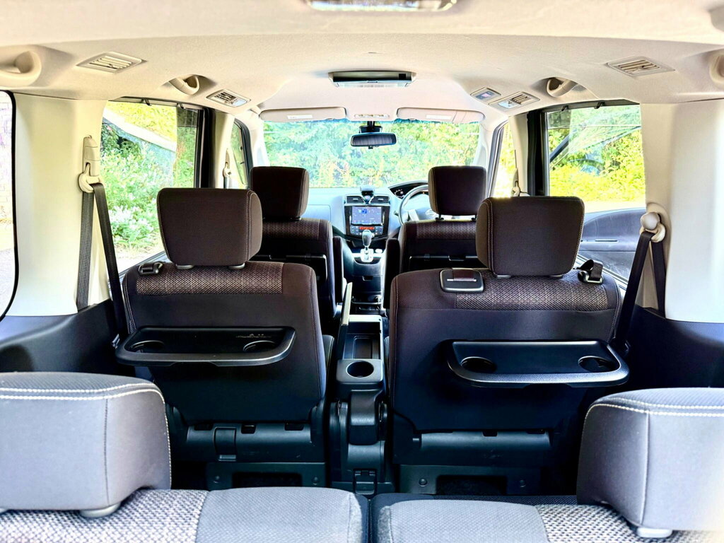 Nissan Serena Hybrid , , 8 Seater , Ulez , Fresh Imp White #33