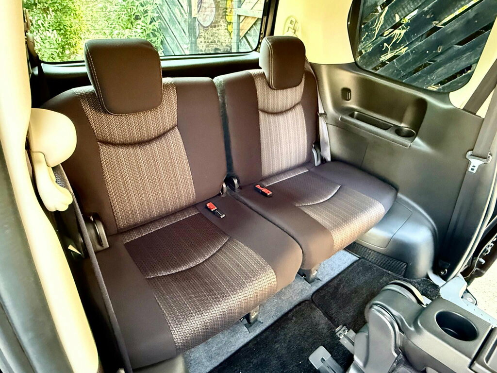 Nissan Serena Hybrid , , 8 Seater , Ulez , Fresh Imp White #23